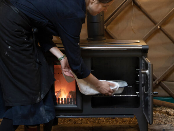 esse lightheart hut casserole dish oven